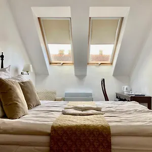Opera16 Guestrooms , ブダペスト ハンガリー